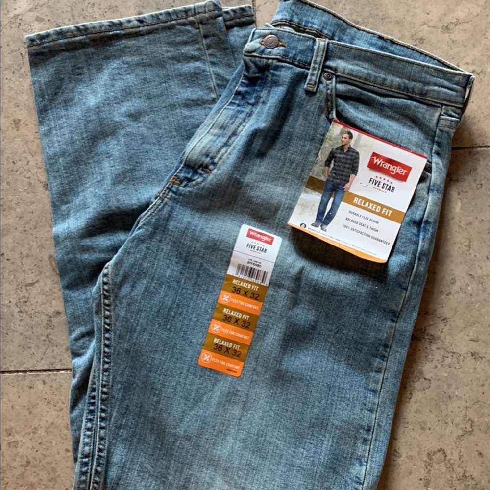 New with tag - Mens Wrangler Jeans